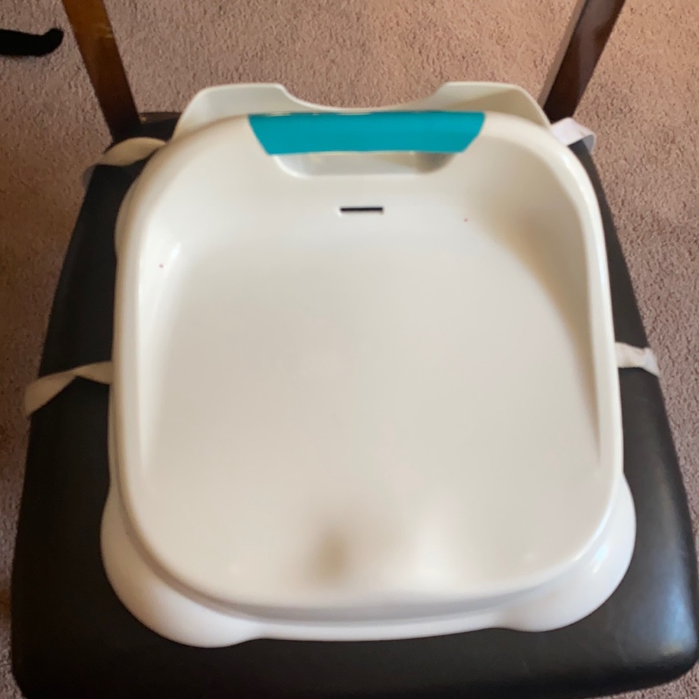 Baby riser seat for chair.
